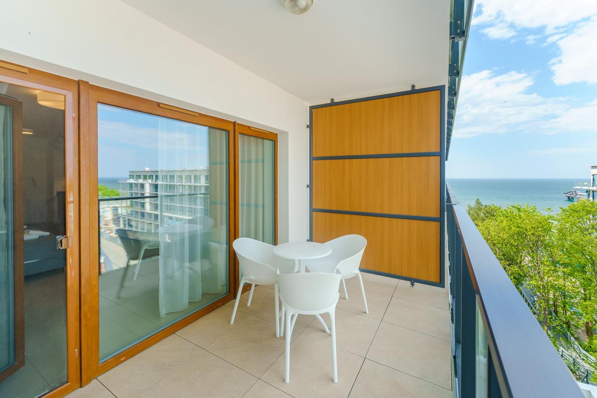 Aquamarina Prima Deluxe Studios With Sea View By Noclegi Renters Miedzyzdroje Exterior foto
