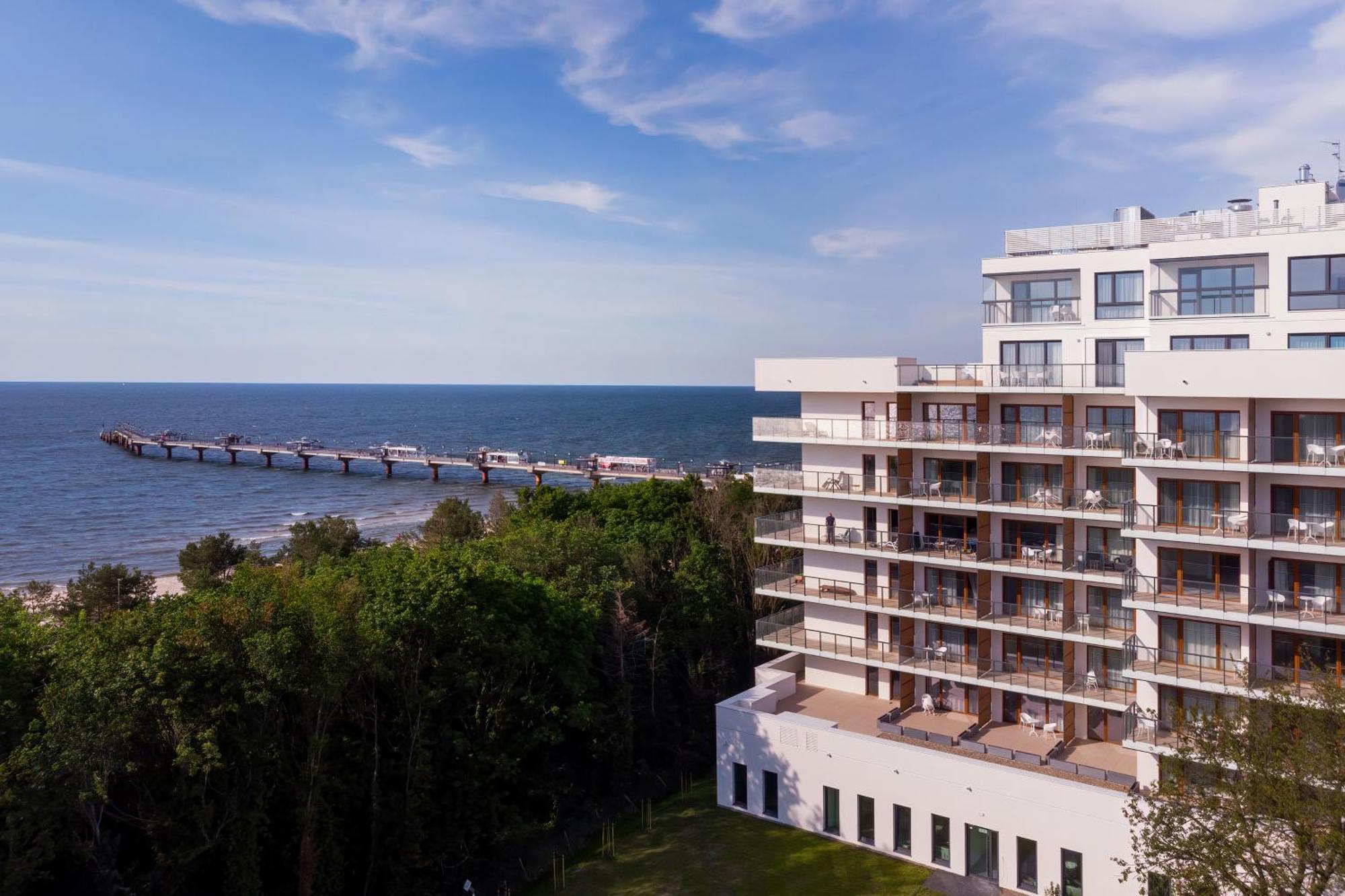 Aquamarina Prima Deluxe Studios With Sea View By Noclegi Renters Miedzyzdroje Exterior foto